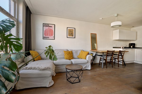 Medium property photo - Albert Cuypstraat 42B, 1072 CV Amsterdam